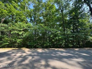 2432 Hawks Nest Way, Sevierville, TN 37862