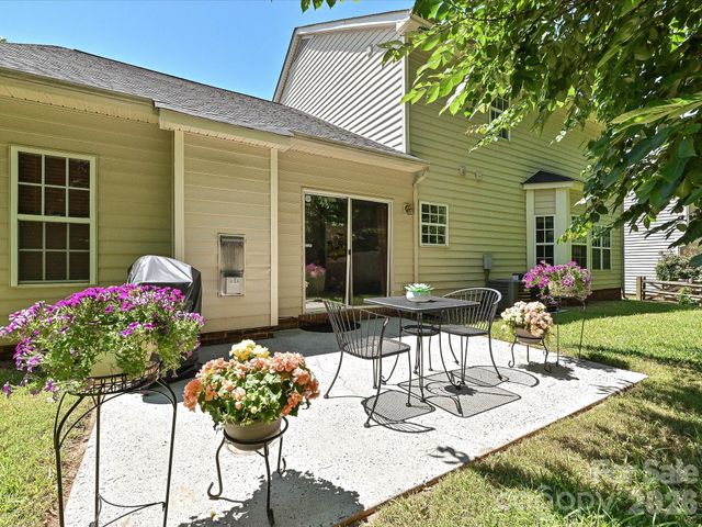 6719 Reedy Creek Road, Charlotte, NC 28215