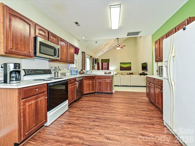 6719 Reedy Creek Road, Charlotte, NC 28215