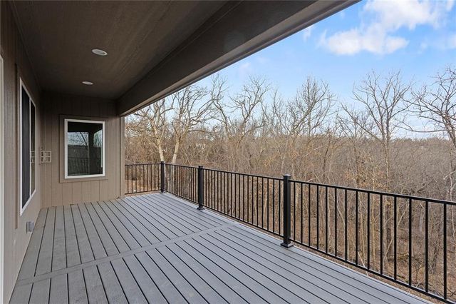 110 E Woodland Avenue, Lone Jack, MO 64070