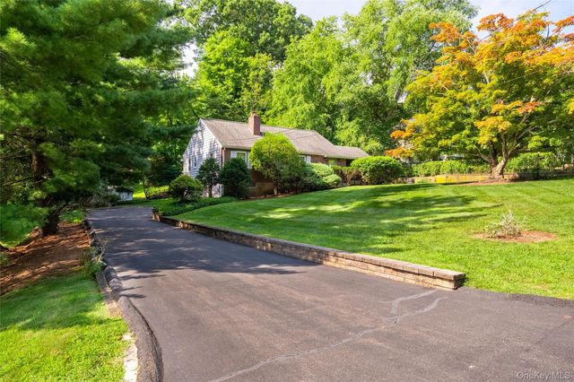 31 Briarwood Drive, New City, NY 10956