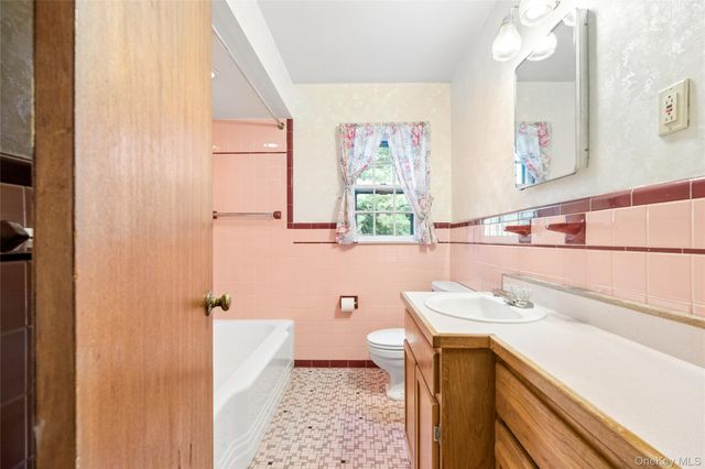 31 Briarwood Drive, New City, NY 10956
