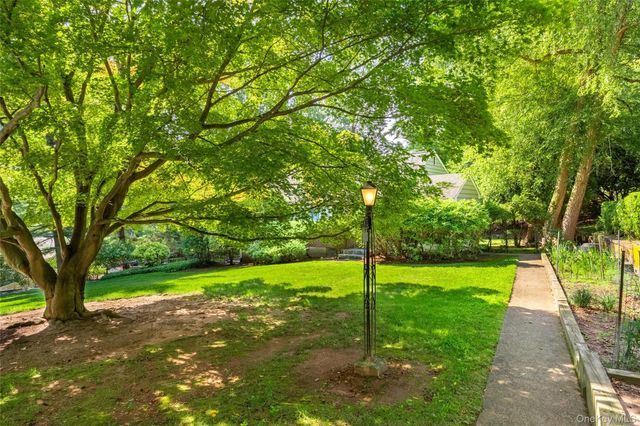 31 Briarwood Drive, New City, NY 10956
