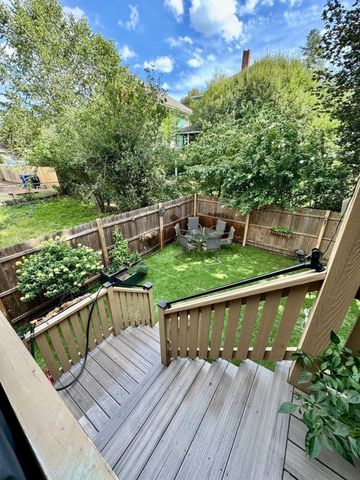 11 Austin St, Milton, MA 02186