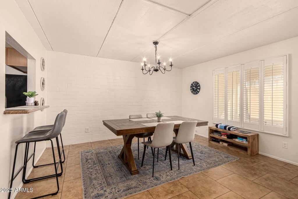 Image 11 of property listing at 240 S OLD LITCHFIELD Road 113, Litchfield Park, AZ 85340