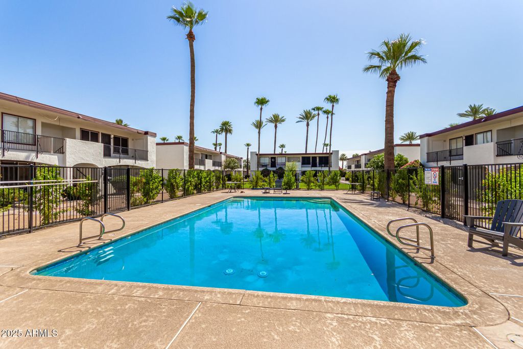 Image 26 of property listing at 240 S OLD LITCHFIELD Road 113, Litchfield Park, AZ 85340