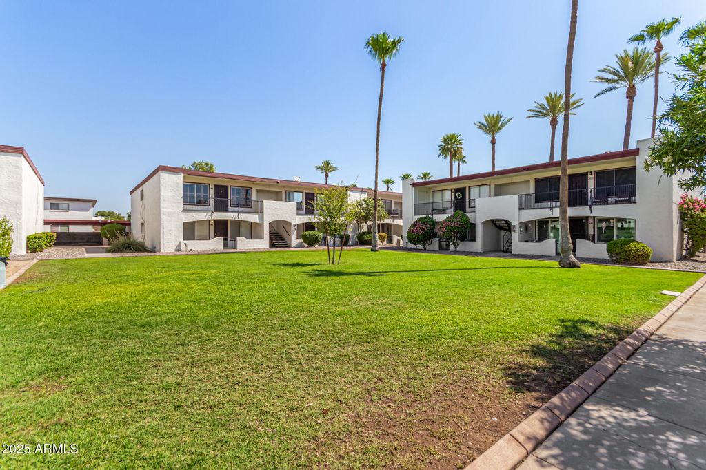 Image 28 of property listing at 240 S OLD LITCHFIELD Road 113, Litchfield Park, AZ 85340