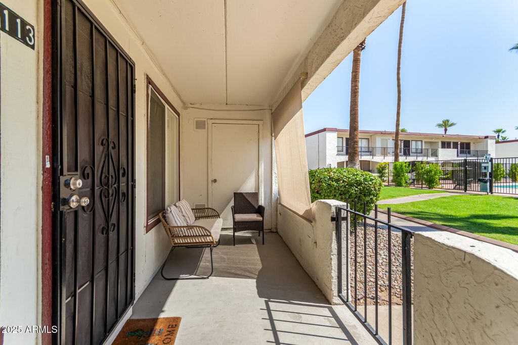 Image 3 of property listing at 240 S OLD LITCHFIELD Road 113, Litchfield Park, AZ 85340