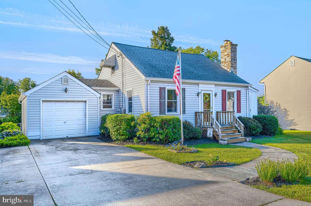 Image 3 of property listing at 9 VIRGINIA AVE, Reisterstown, MD 21136