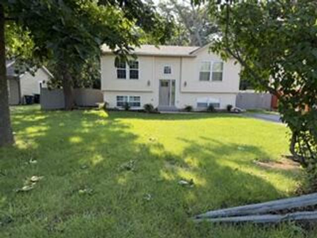 11136 268th AVENUE, Trevor, WI 53179