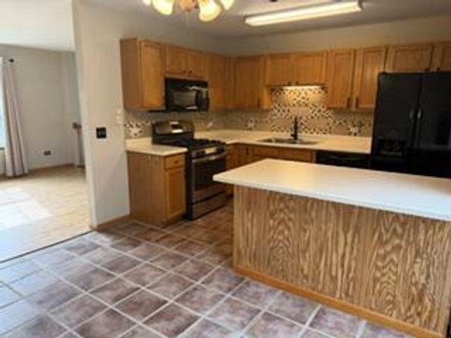 11136 268th AVENUE, Trevor, WI 53179