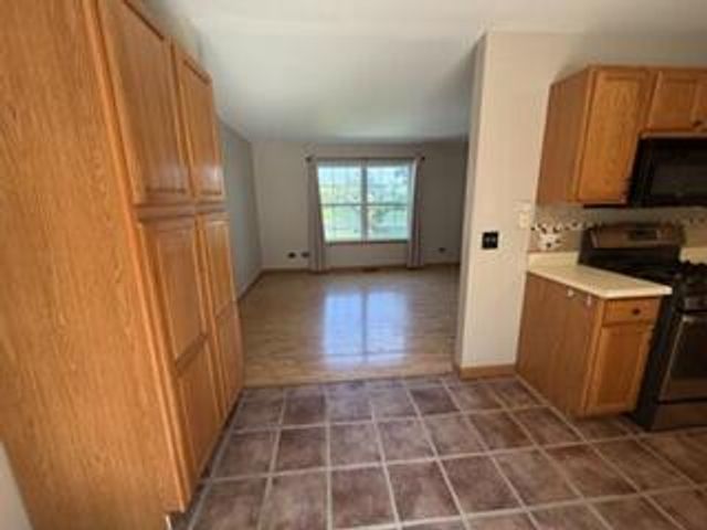 11136 268th AVENUE, Trevor, WI 53179