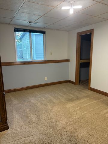 8301 W Aberdeen Cir, Wichita, KS 67212