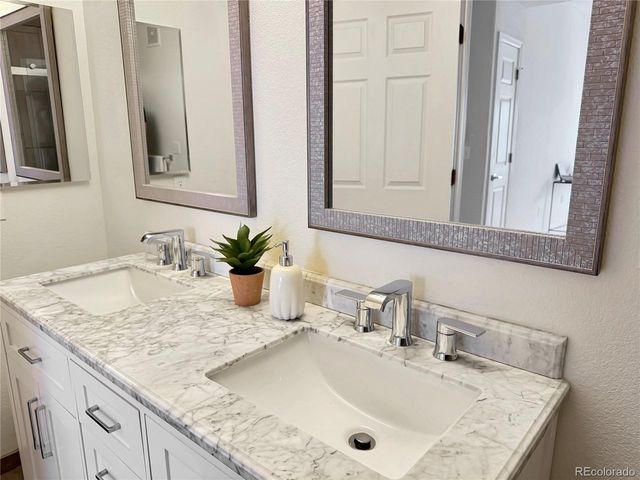 4875 S Balsam Way 10-101, Littleton, CO 80123