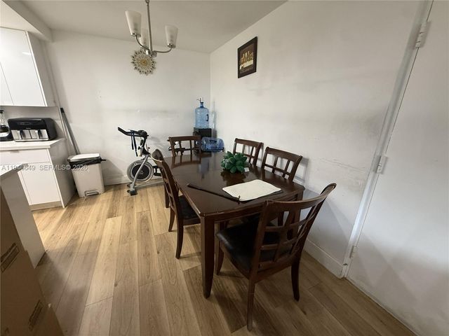 10822 N Kendall Dr S23, Miami, FL 33176