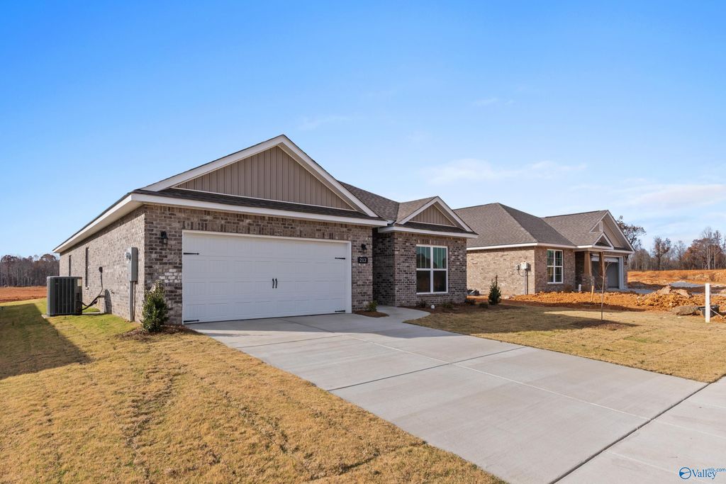 21738 Huntington Pike, Athens, AL 35613