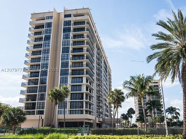 2049 S Ocean Dr 1004, Hallandale Beach, FL 33009