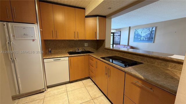 2049 S Ocean Dr 1004, Hallandale Beach, FL 33009