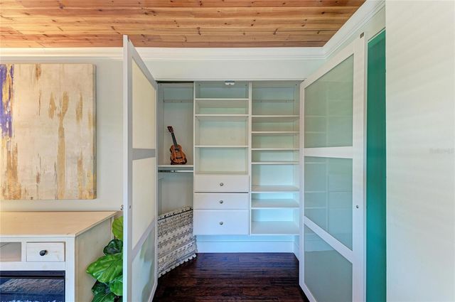 365 S SHORE DRIVE, Osprey, FL 34229