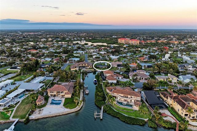 365 S SHORE DRIVE, Osprey, FL 34229