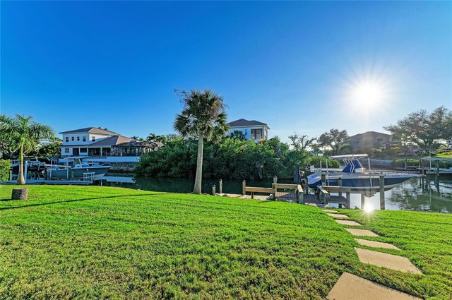 365 S SHORE DRIVE, Osprey, FL 34229