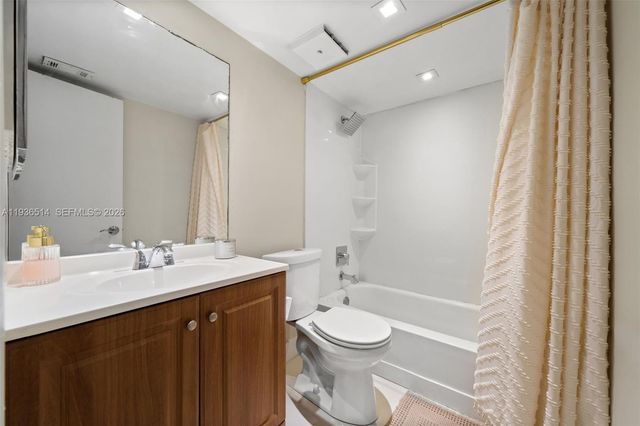 20310 NE 3rd Court 2, Miami, FL 33179