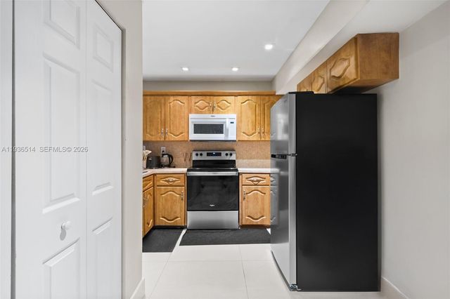 20310 NE 3rd Court 2, Miami, FL 33179