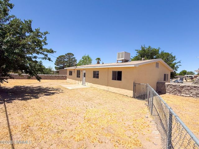 1974 Mahogany Drive, Las Cruces, NM 88001