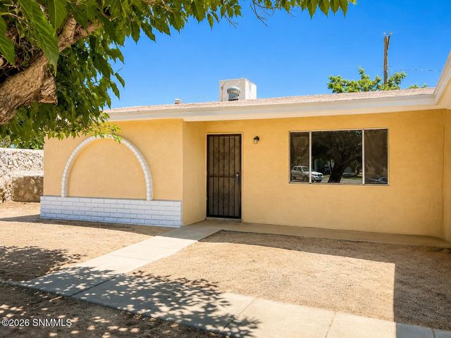 1974 Mahogany Drive, Las Cruces, NM 88001