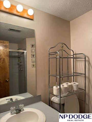 1423 N 159 Street, Omaha, NE 68118