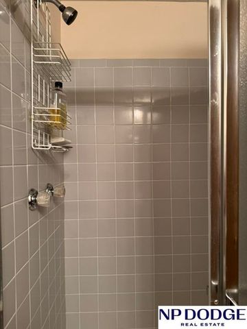 1423 N 159 Street, Omaha, NE 68118