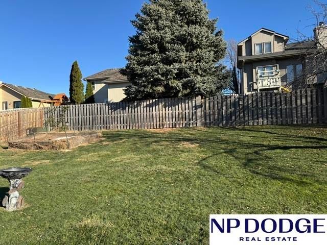 1423 N 159 Street, Omaha, NE 68118