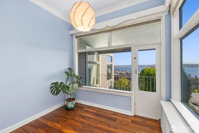 307 W Highland Drive, Seattle, WA 98119