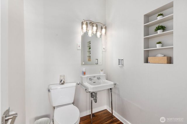 307 W Highland Drive, Seattle, WA 98119
