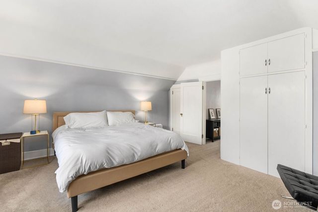 307 W Highland Drive, Seattle, WA 98119