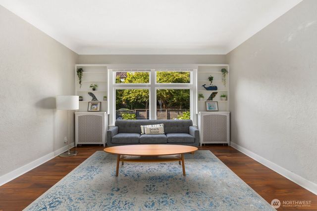 307 W Highland Drive, Seattle, WA 98119