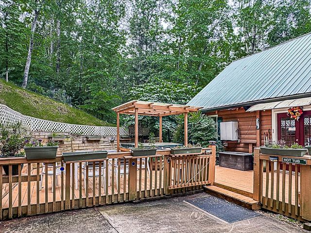 290 Ruby Lane, Ellijay, GA 30540