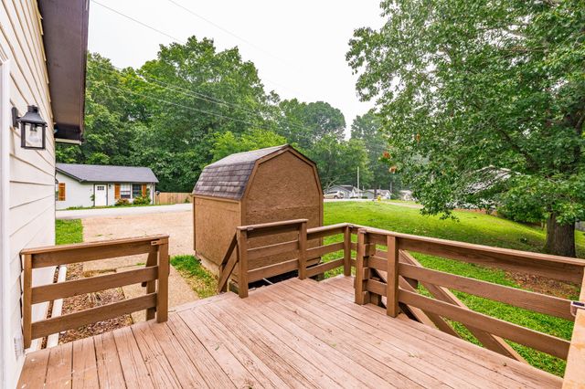 1012 Hollis Ln, White House, TN 37188