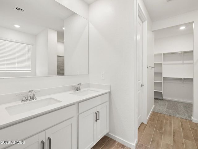 17680 W COLLEGE Drive, Goodyear, AZ 85395