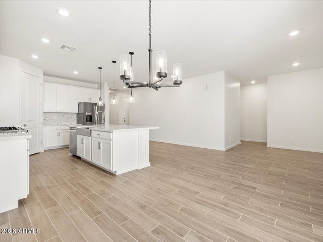 17680 W COLLEGE Drive, Goodyear, AZ 85395