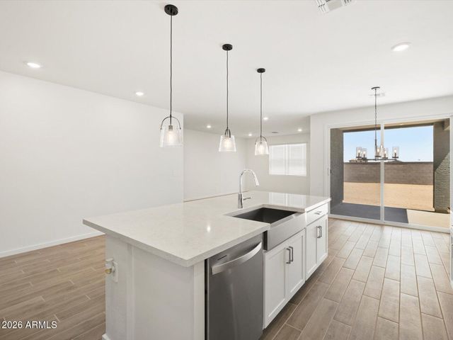 17680 W COLLEGE Drive, Goodyear, AZ 85395