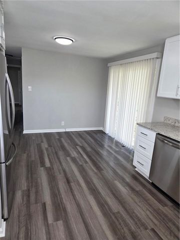 1078 Sandy Narrows CT, Virginia Beach, VA 23454