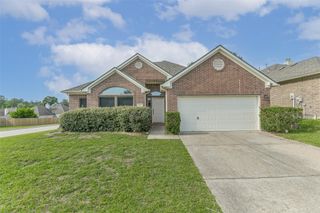 2212 Highland Crossing Drive, Conroe, TX 77304