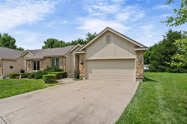 510 Ashurst Place, Lee's Summit, MO 64081