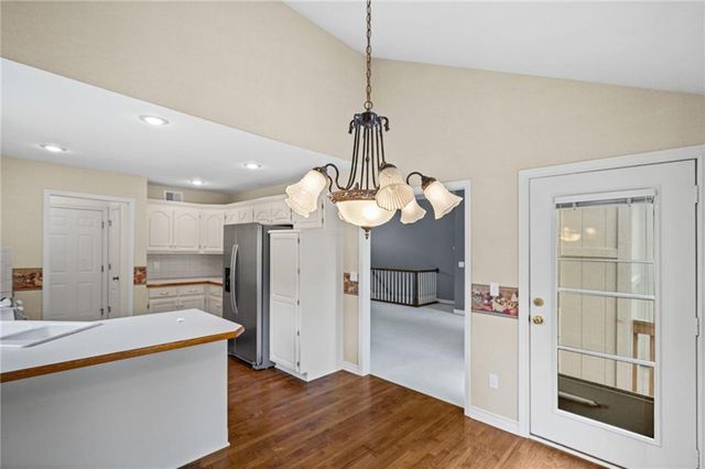 510 Ashurst Place, Lee's Summit, MO 64081
