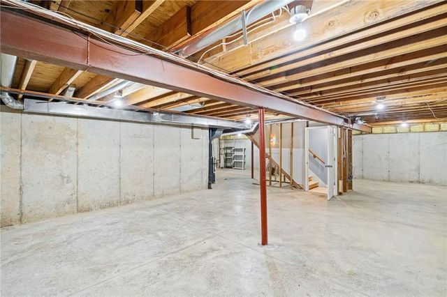 510 Ashurst Place, Lee's Summit, MO 64081