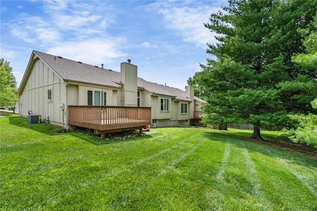 510 Ashurst Place, Lee's Summit, MO 64081