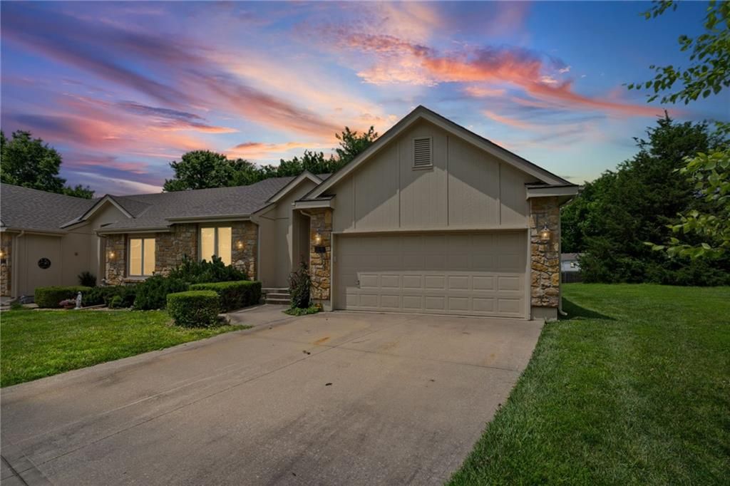 510 Ashurst Place, Lee's Summit, MO 64081