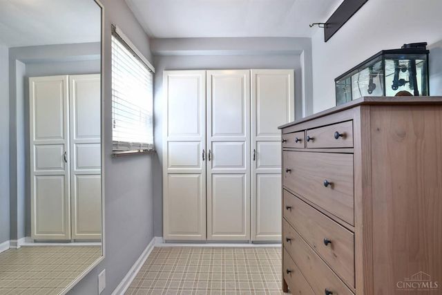 3805 Meadowlark Lane, Fairfax, OH 45227