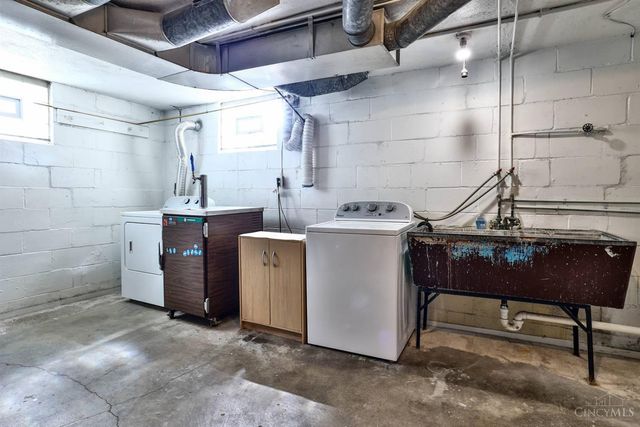 3805 Meadowlark Lane, Fairfax, OH 45227